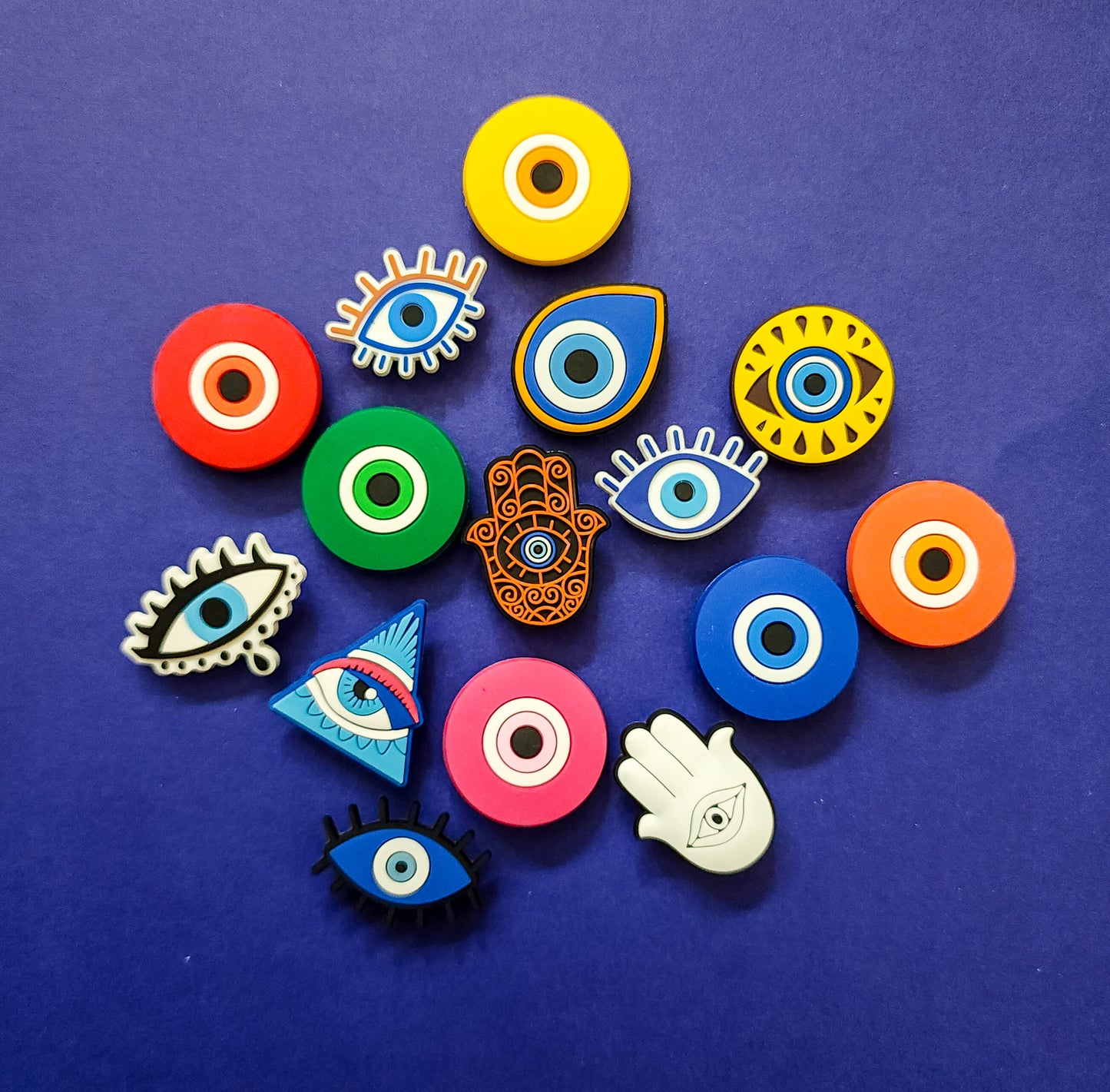 Shoe charms 15 charms bundle eyes